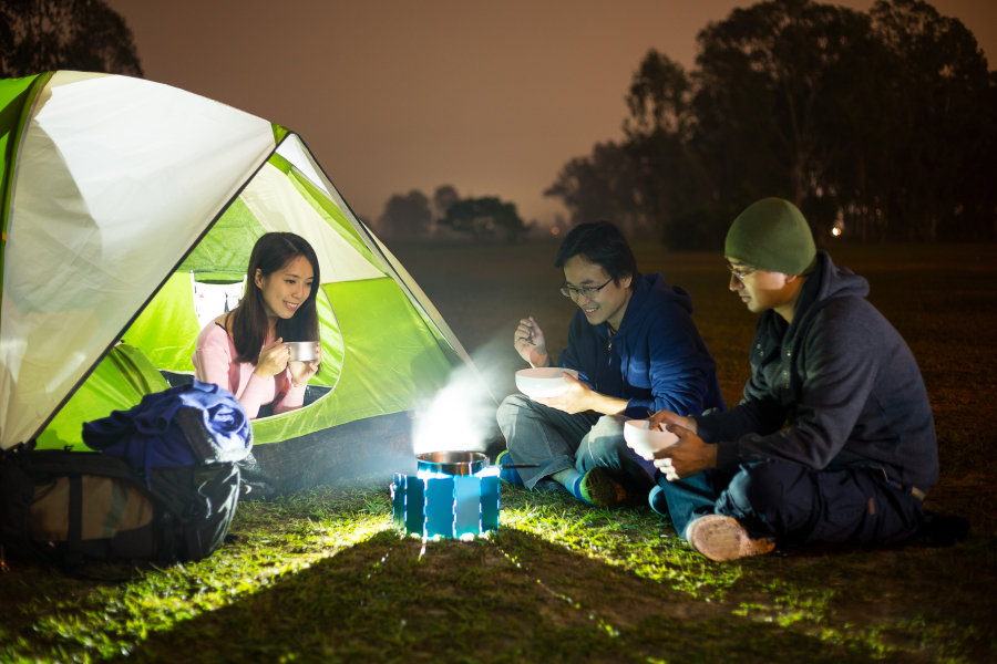 famille en camping alpes france